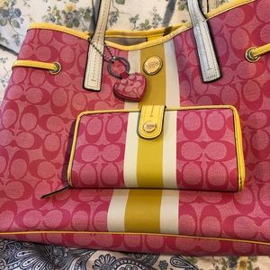 Coach tote bag with wallet